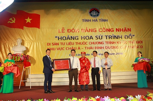Ha_Tinh_don_bang_cong_nhan__Hoang_hoa_su_trinh_do_