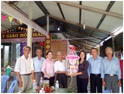 Doan_cong_tac_Ban_Ton_giao_Chinh_phu_tham_va_lam_viec_voi_Ban_Dai_dien_Giao_hoi_Phat_giao_Hoa_Hao_tinh_Tien_Giang