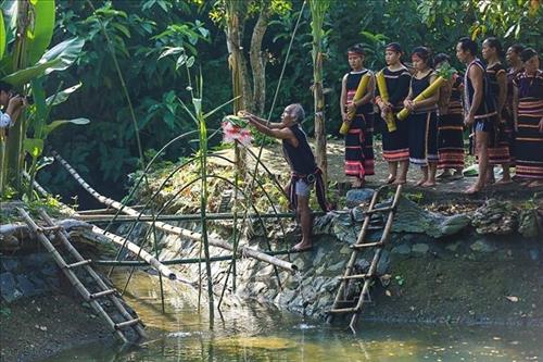 Tai_hien_Le_mung_lua_moi_dan_toc_Xo_Dang_tinh_Kon_Tum