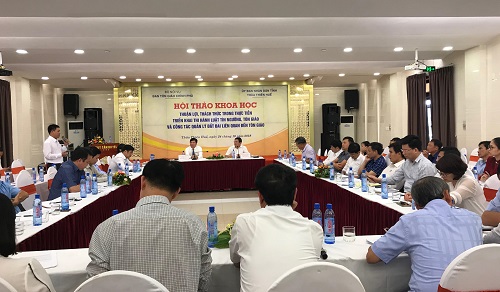 Hoi_thao_khoa_hoc__Thua_n_lo_i__tha_ch_thu_c_trong_thu_c_tie_n_trie_n_khai_thi_ha_nh_Lua_t_ti_n_nguo_ng__ton_gia_o_va__cong_ta_c_qua_n_ly__da_t_dai_lien_quan_de_n_ton_gia_o_