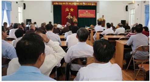 Phu_Yen__Pho_bien_luat_tin_nguong__ton_giao_cho_cac_chuc_sac__tin_do_nha_tu_hanh