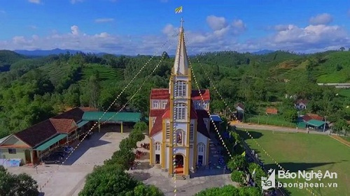 Dong_bao_Cong_giao_Anh_Son_tinh_Nghe_An_chung_tay_bao_ve_moi_truong