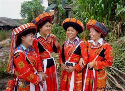 Nhung_net_van_hoa___co_mot_khong_hai___cua_nguoi_Pa_Then