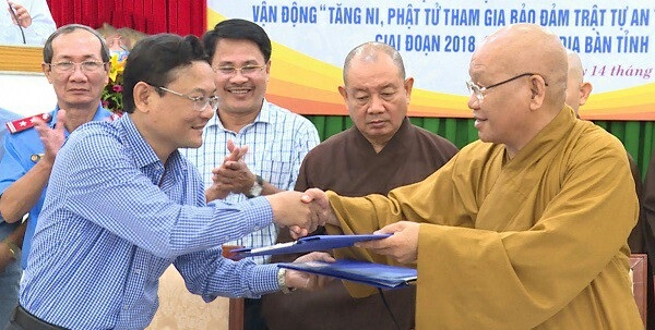 Phoi_hop_tuyen_truyen_ATGT_trong_tang__ni__phat_tu