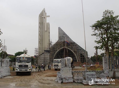 Giao_xu_Yen_Dai__tinh_Nghe_An_gap_rut_hoan_thanh_nha_tho_don_Giang_sinh_2018