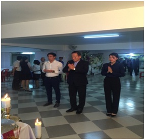 Phai_doan_Ban_Ton_giao_Chinh_phu_vieng_le_tang_Nu_tu_Maria_Tran_Thi_Kim_Quyen