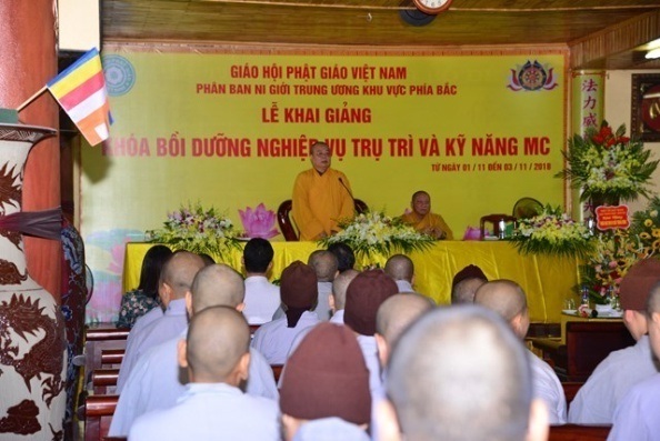 Khai_mac_khoa_tap_huan_nghiep_vu_tru_tri_cho_Ni_gioi_phia_Bac_tai_Thu_do_Ha_Noi
