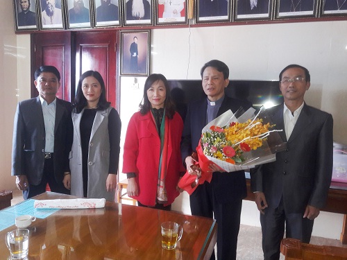 Uy_ban_Mat_tran_To_quoc_tinh_Ha_Tinh_chuc_mung_Giang_sinh_2018