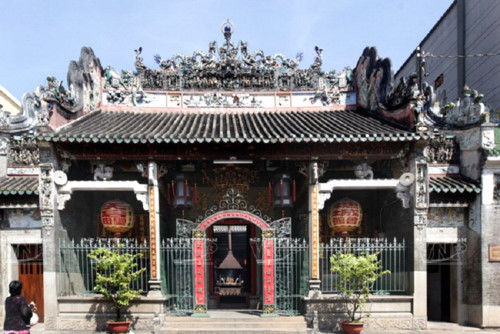 Ban_sac_nguoi_Hoa_o_Cho_Lon