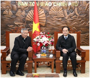 Toa_Giam_muc_Hung_Hoa_tham_va_chuc_Tet_Ban_Ton_giao_Chinh_phu