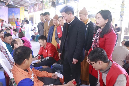 Le_hoi_Xuan_hong_nam_2019_tai_chua_Dai_Bi__Tp__Thanh_Hoa