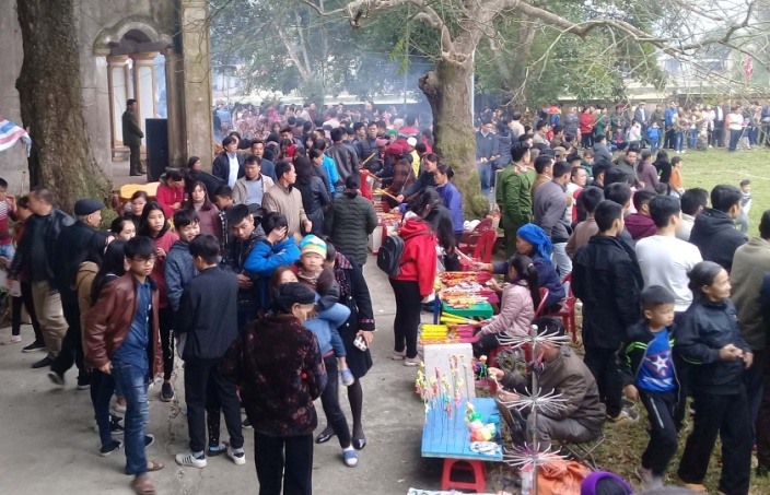 Pho_Chu_tich_UBND_tinh_Cao_Bang_du_Le_hoi_chua_Da_Quan