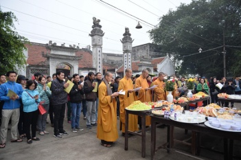 Ha_Noi__Hang_van_nguoi_chuyen_tay_phong_sinh_gan_12_tan_ca__cau_quoc_thai_dan_an