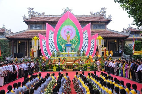 Xay_dung_niem_tin_tin_nguong__ton_giao_lanh_manh_cho_nhan_dan