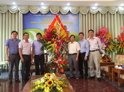 Ban_Ton_giao_Chinh_phu_chuc_mung_Hoi_thanh_Tin_lanh_Viet_Nam___mien_Bac__nhan_dip_Le_Phuc_sinh_nam_2019