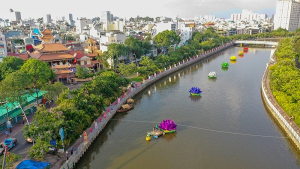 Phat_giao_ca_nuoc_don_mung_Phat_dan_va_Dai_le_Vesak_Lien_hop_quoc_2019