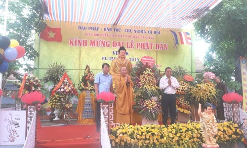 Giao_hoi_Phat_giao_Viet_Nam_tinh_Ha_Giang_to_chuc_Dai_le_Phat_dan_Phat_lich_2563___Duong_lich_2019