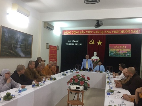 Da_Nang__Gap_mat_doan_dai_bieu_Phat_giao_thanh_pho_tham_du_Dai_le_Phat_dan_Lien_hop_quoc_2019