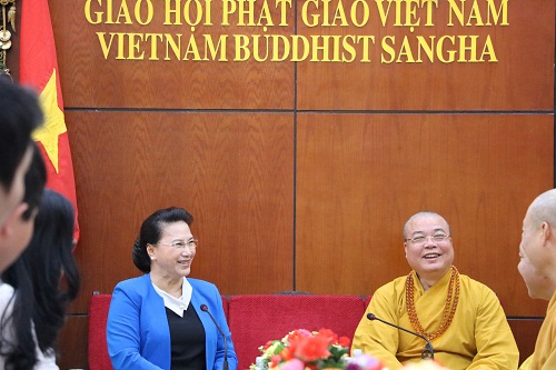 Chu_tich_Quoc_hoi_tham__chuc_mung_Giao_hoi_Phat_giao_Viet_Nam_dip_le_Phat_dan_2019