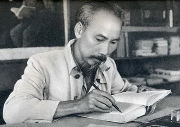 Di_chuc_Ho_Chi_Minh___mot_mau_muc_ve_dao_duc__mot_dac_sac_ve_phong_cach