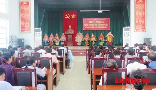 Huyen_Tinh_Gia__Tuyen_truyen__pho_bien_giao_duc_phap_luat_ve_tin_nguong__ton_giao_cho_gan_200_nguoi