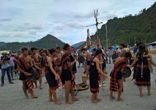 Tin_nguong_dan_gian_cua_nguoi_Xedang_vung_nui_Quang_Nam
