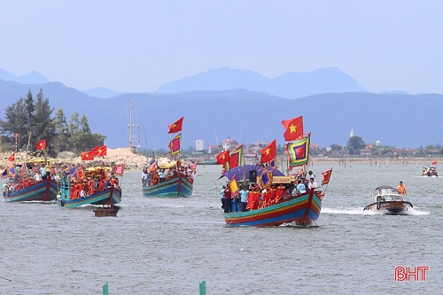 Le_hoi_den_Chieu_Trung__Net_dep_van_hoa_moi_goi_nguoi_ve