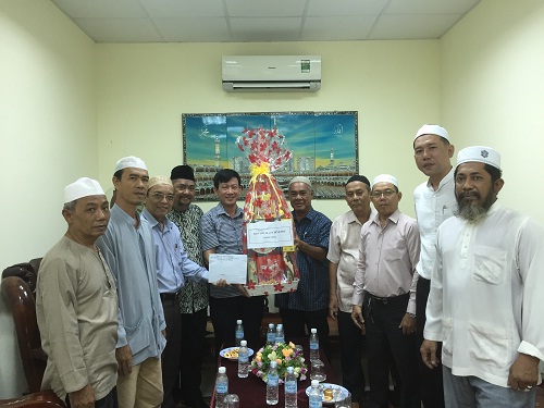 Chuc_mung_cong_dong_Hoi_giao_nhan_dip_ket_thuc_thang_Ramadan