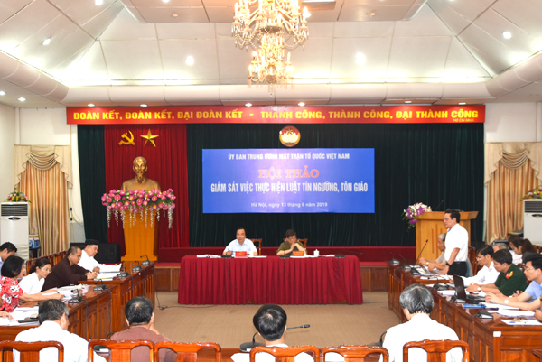Lang_nghe_y_kien_gop_y_giam_sat_thuc_hien_Luat_tin_nguong__ton_giao