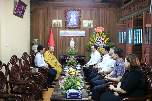 Ban_Ton_giao_Chinh_phu_chuc_mung_co_quan_truyen_thong_cac_to_chuc_ton_giao_nhan_ngay_Bao_chi_cach_mang_Viet_Nam