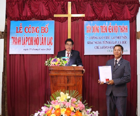 Le_cong_bo_thanh_lap_Chi_hoi_Tin_Lanh_Lam_Lac_tinh_Dak_Nong