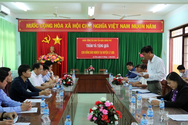 Doan_Ban_Ton_giao_Chinh_phu_tham_huyen_dao_Ly_Son__tinh_Quang_Ngai