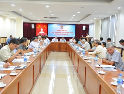Phat_huy_vai_tro_nhung_dien_hinh_tien_tien_trong_phong_trao_thi_dua_yeu_nuoc_cua_nguoi_Cong_giao_Viet_Nam