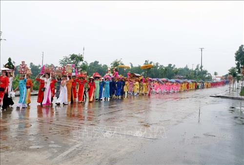 Le_hoi_truyen_thong_den_Lanh_Giang__Ha_Nam__Khong_gian_van_hoa_dam_mau_sac_tin_nguong_tho_Mau