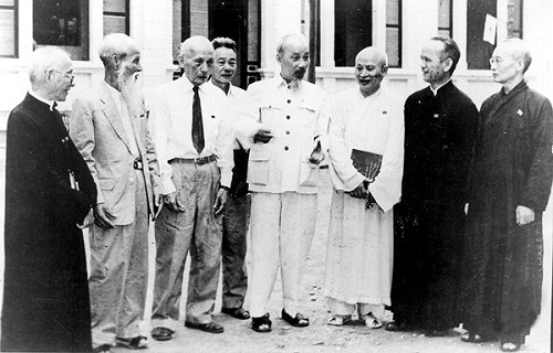 Chu_tich_Ho_Chi_Minh_va_tu_tuong___To_quoc_co_doc_lap__ton_giao_moi_tu_do__