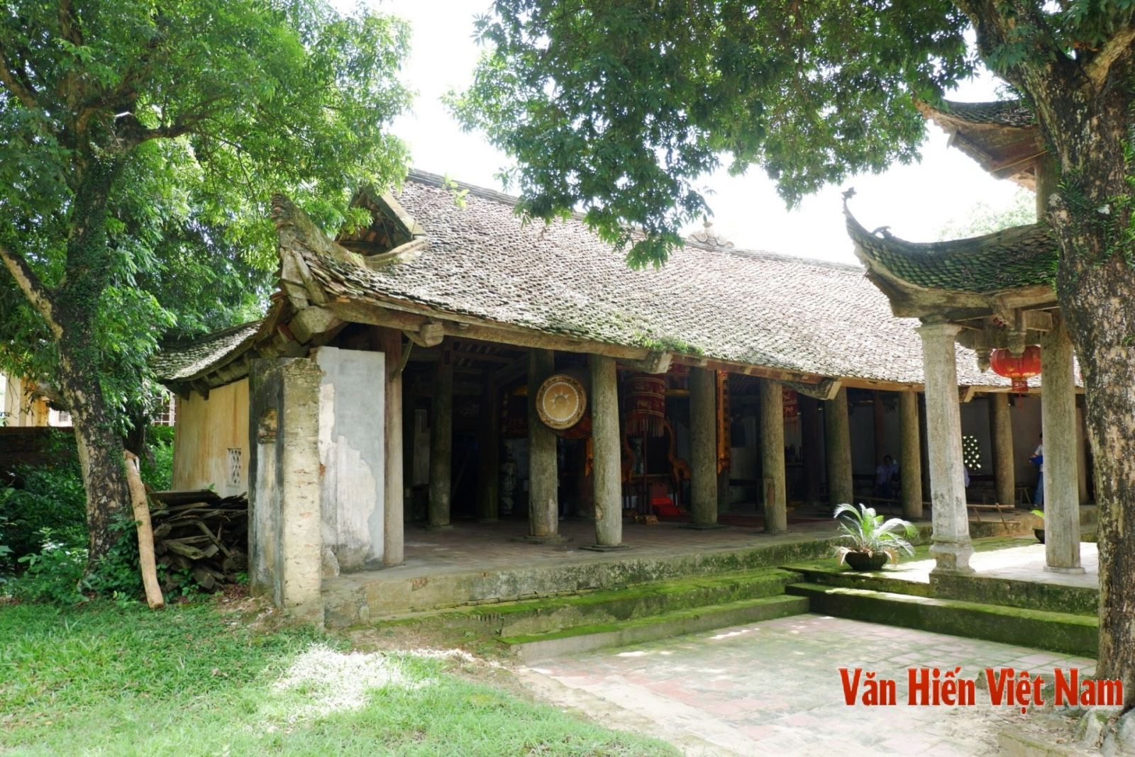 Vinh_Phuc__Di_tich_quoc_gia_dinh_Ngoa_bi_xuong_cap_nghiem_trong