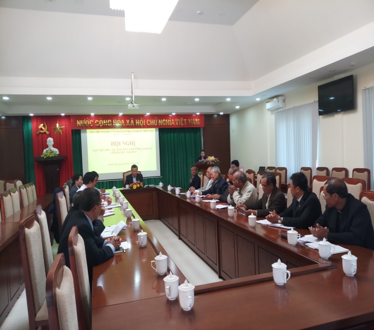 UBMTTQ_Viet_Nam_tinh_Lam_Dong_gap_mat_chuc_sac_dao_Tin_Lanh