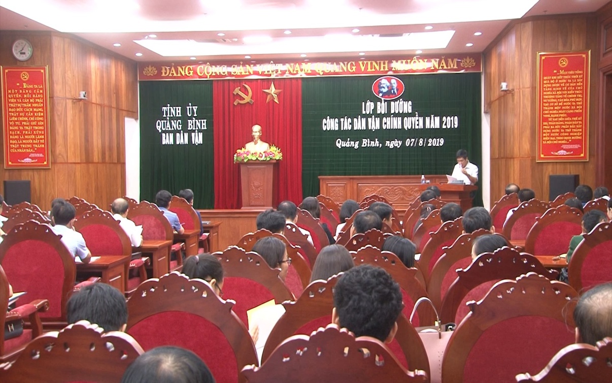 Quang_Binh__Boi_duong_cong_tac_dan_van_chinh_quyen_nam_2019