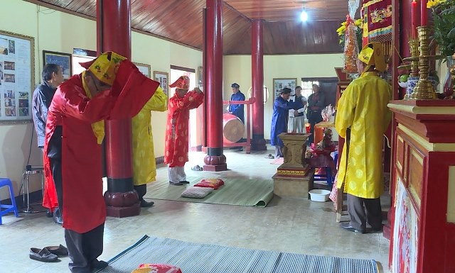 Lam_Dong__Long_trong_Le_te_Thu_dinh_Nghe_Tinh