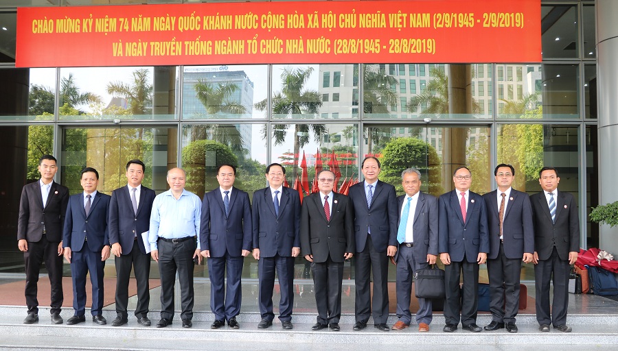 Bo_Noi_vu__Ban_Ton_giao_Chinh_phu_tiep_doan_Uy_ban_Trung_uong_Mat_tran_Lao_xay_dung_dat_nuoc
