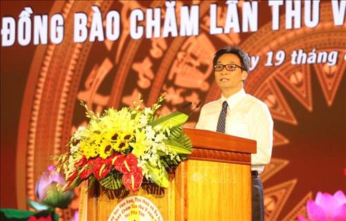 Pho_Thu_tuong_Chinh_phu_Vu_Duc_Dam_du_Khai_mac_Ngay_hoi_Van_hoa__The_thao_va_Du_lich_dong_bao_Cham_tai_Phu_Yen