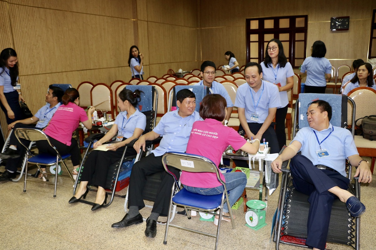 Ngay_hoi_Hien_mau_tinh_nguyen_tai_Ban_Ton_giao_Chinh_phu