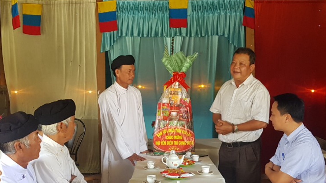 Ban_Ton_giao_tinh_Gia_Lai_tham__chuc_mung_cac_Ho_dao_Cao_Dai_tren_dia_ban_tinh_nhan_dip_Dai_le_Hoi_Yen_Dieu_Tri_Cung_nam_2019