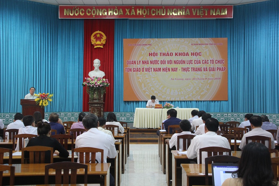 Hoi_thao_khoa_hoc___Qua_n_ly__nha__nuo_c_do_i_vo_i_nguo_n_lu_c_cu_a_ca_c_to__chu_c_ton_gia_o_o__Vie_t_Nam_hie_n_nay___Thu_c_tra_ng_va__gia_i_pha_p_