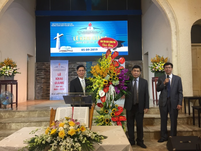Truong_Thanh_kinh_Than_hoc_Ha_Noi_to_chuc_le_Khai_giang_nam_hoc_2019_2020_va_cong_nhan_chuc_danh_Truyen_dao_cho_sinh_vien_khoa_I