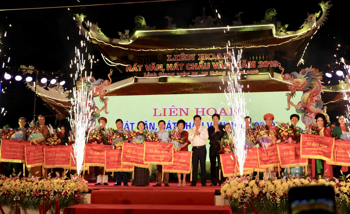 Khai_mac_Lien_hoan_hat_Van__hat_Chau_van_toan_quoc_nam_2019