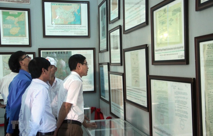 Trien_lam_so___Hoang_Sa__Truong_Sa_cua_Viet_Nam___tai_Quang_Nam