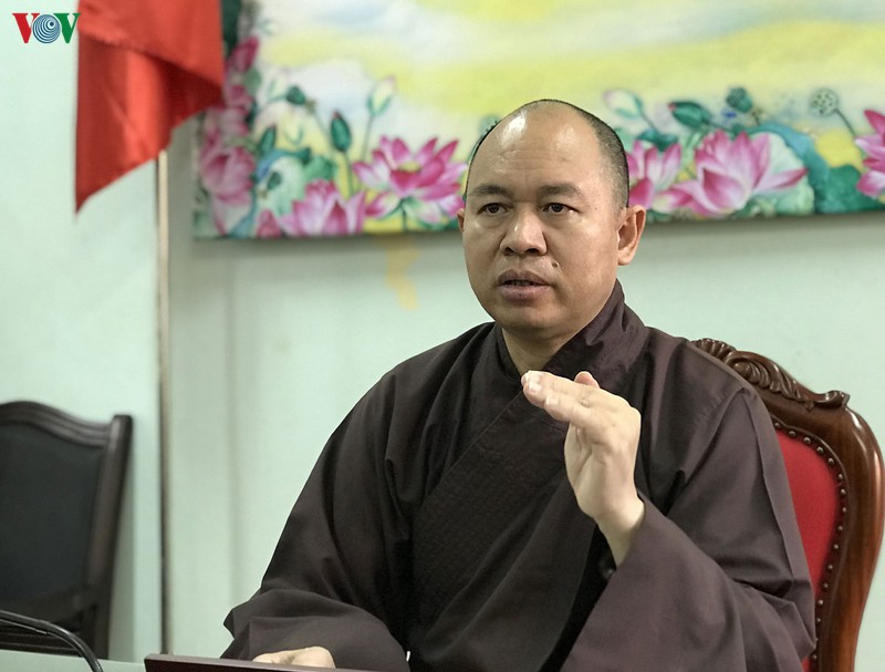 Cong_duc_cho_chua___cong_duc_cho_thay__Hieu_the_nao_la_dung_
