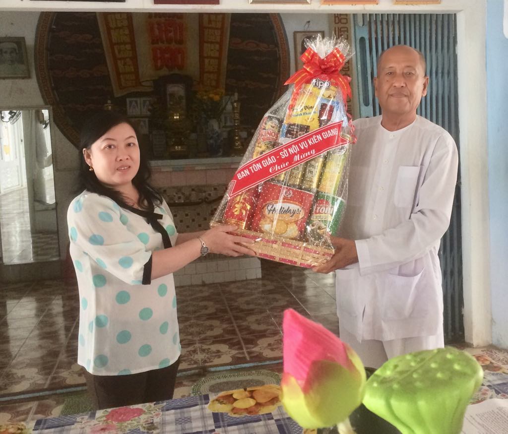 Ban_Ton_giao_tinh_Kien_Giang_chuc_mung_ngay_khai_dao_cua_dao_Cao_Dai