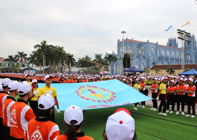 Hinh_anh_khai_mac_Dai_hoi_Gioi_tre_Giao_tinh_Ha_Noi_lan_thu_XVII